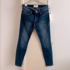 Current/Elliot the Stiletto